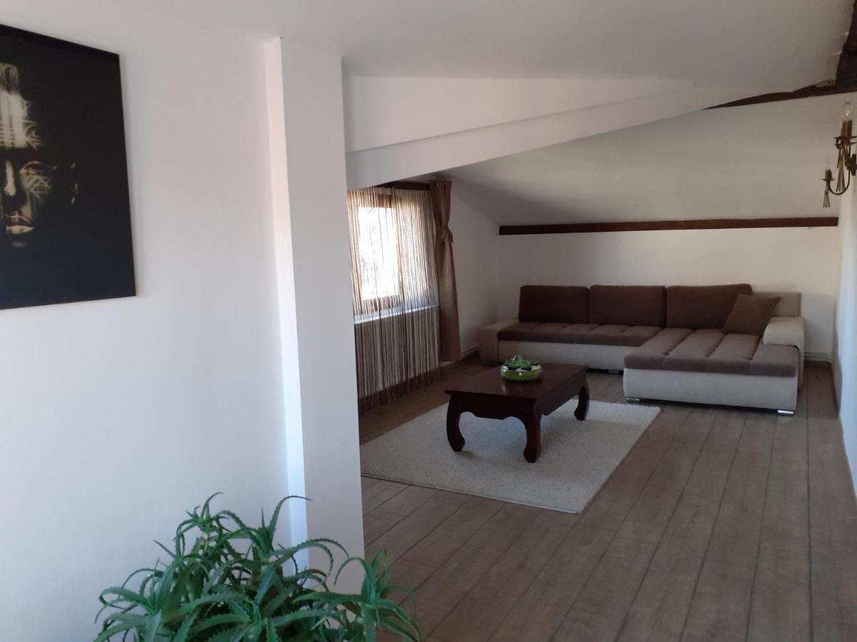 Appartement R-House à Braşov Extérieur photo